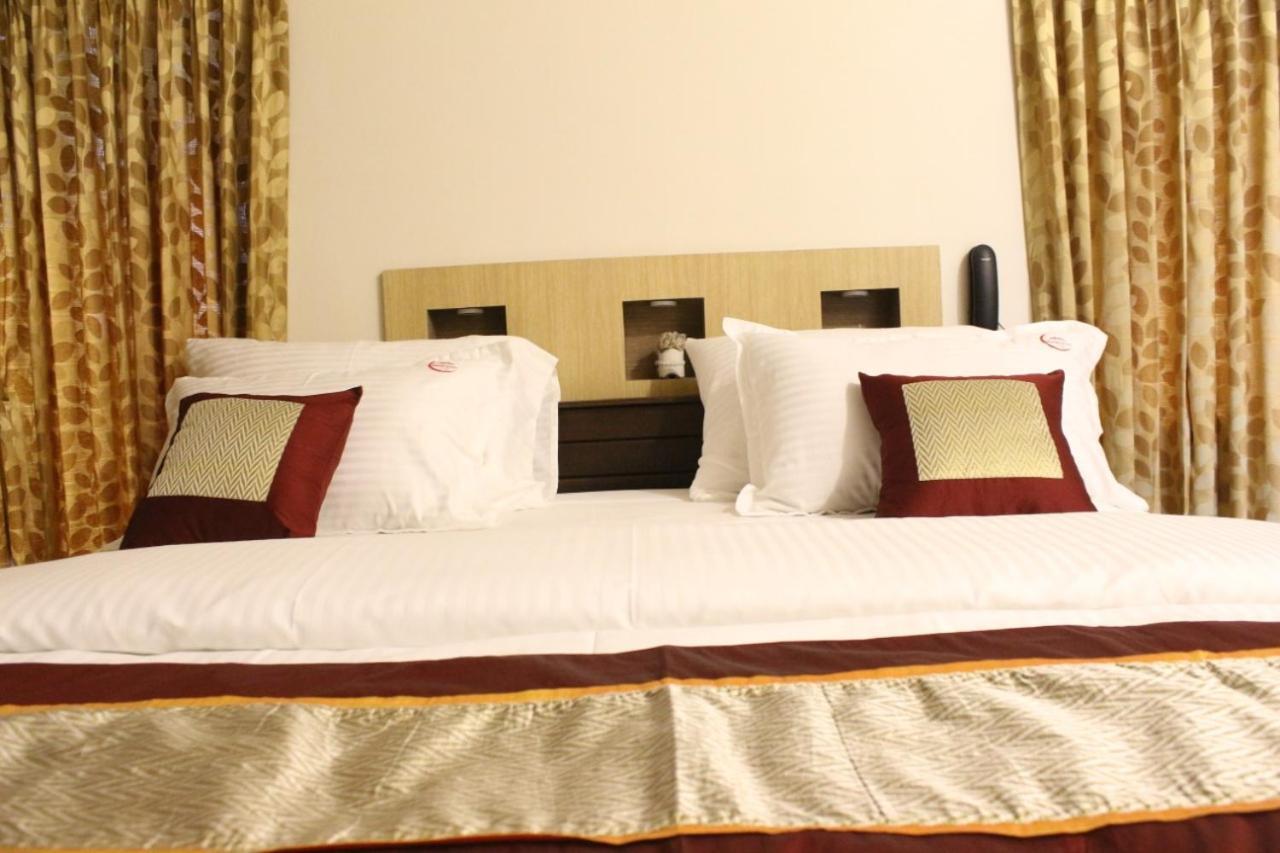 The Lavish Moon Hotell Yercaud Exteriör bild